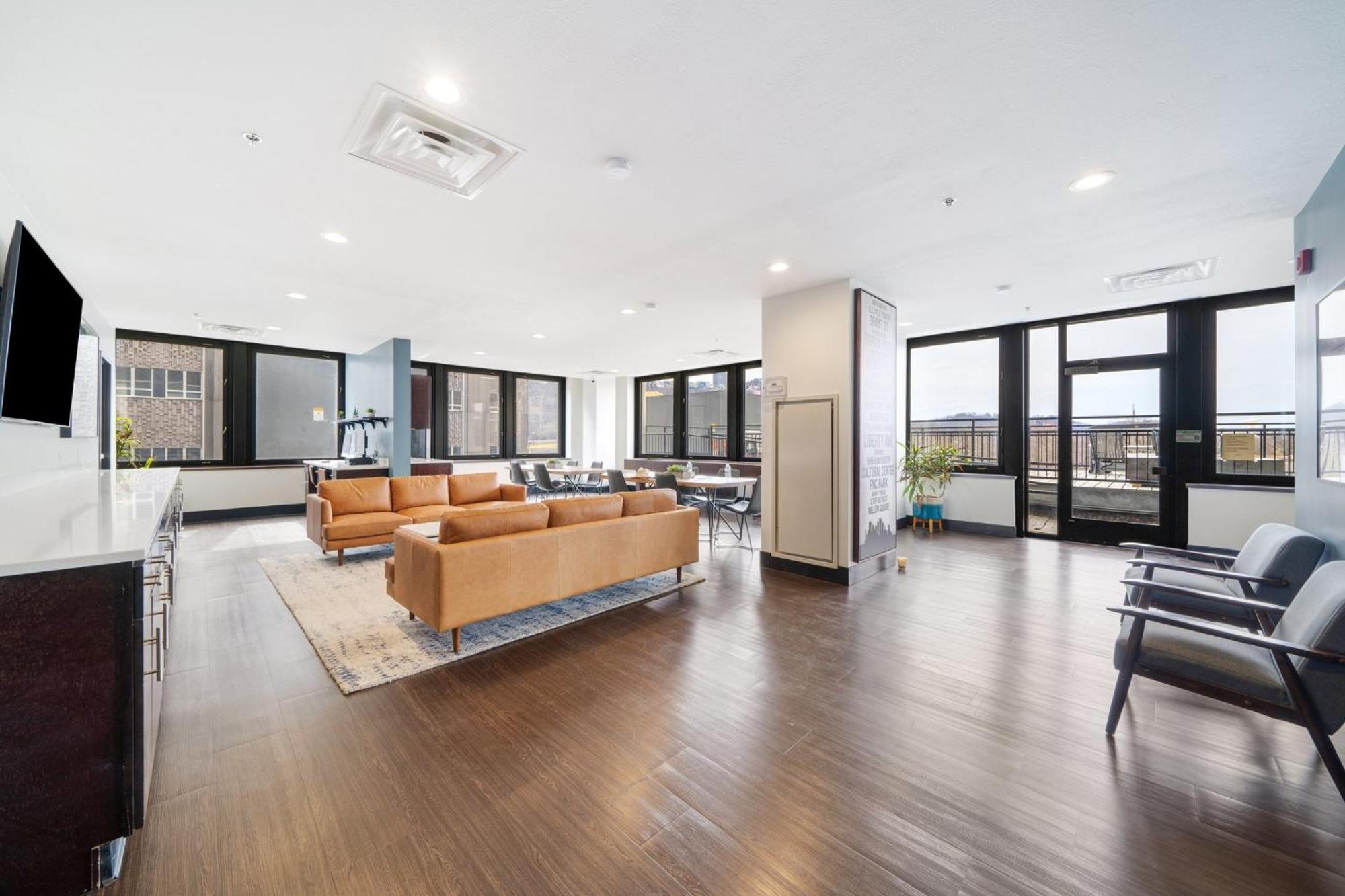 피츠버그 Vibrant Luxury Prime Location 24-7 Onsite Parking Gym Lounge 아파트 외부 사진